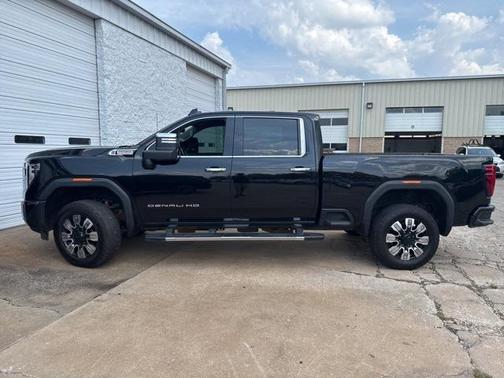 2024 GMC Sierra 2500 Denali