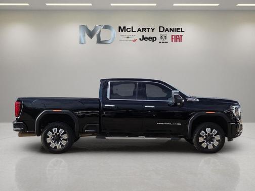 2024 GMC Sierra 2500 Denali