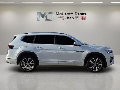 2025 Volkswagen Atlas 2.0T SEL Premium R-Line 4MOTION