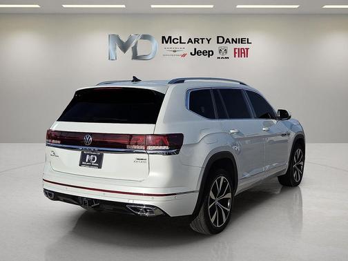 2025 Volkswagen Atlas 2.0T SEL Premium R-Line 4MOTION