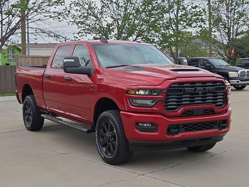 Molten Red Pearlcoat 2026 RAM 2500 Black Express Crew Cab 4x4 6'4' Box