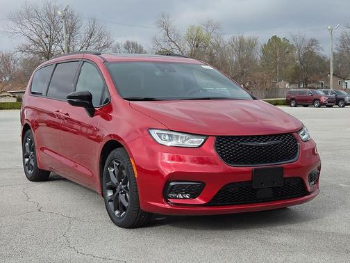 2026 Chrysler Pacifica L