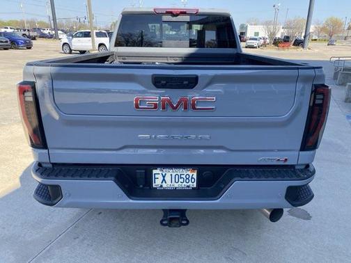 2025 GMC Sierra 2500 AT4