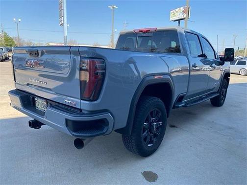 2025 GMC Sierra 2500 AT4