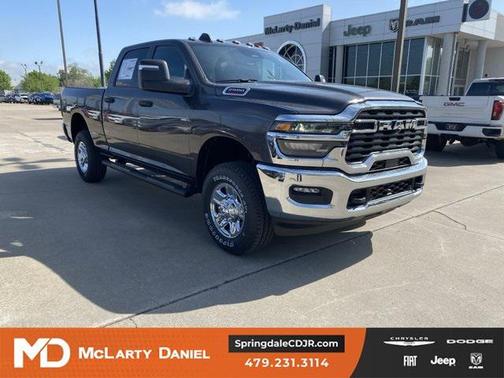 2025 RAM 2500 Tradesman Crew Cab 4x4 6'4' Box