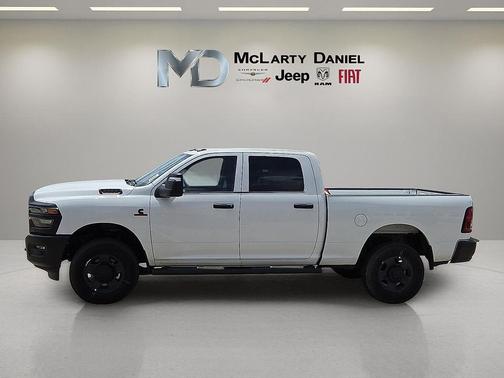 2025 RAM 3500 Tradesman Crew Cab 4x4 6'4' Box