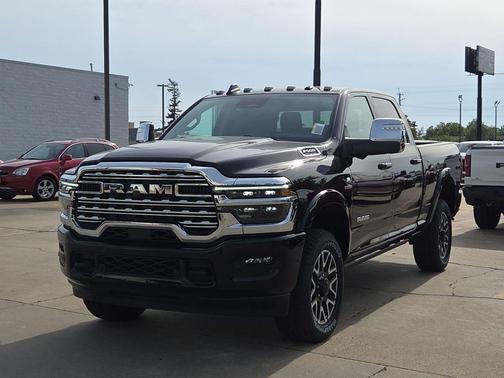 Diamond Black Crystal Pearlcoat 2026 RAM 2500 Longhorn