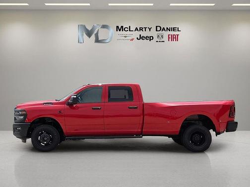 Flame Red Clearcoat 2026 RAM 3500 Tradesman Crew Cab 4x4 8' Box