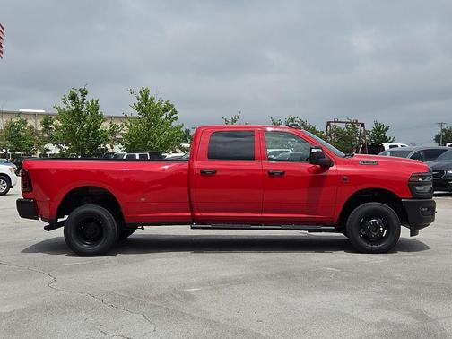 Flame Red Clearcoat 2026 RAM 3500 Tradesman Crew Cab 4x4 8' Box