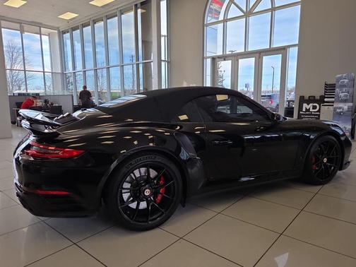 2018 Porsche 911 Turbo