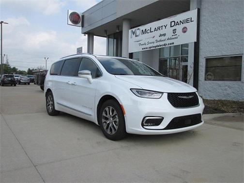 2024 Chrysler Pacifica L
