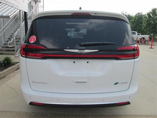2024 Chrysler Pacifica L