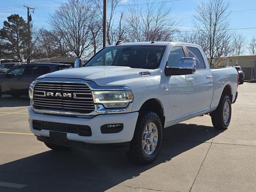 2024 RAM 2500 Laramie Crew Cab 4x4 6'4' Box