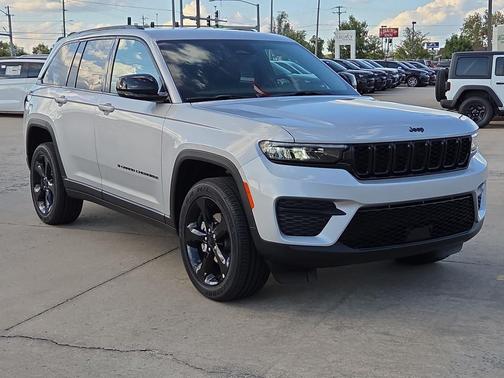2025 Jeep Grand Cherokee Altitude