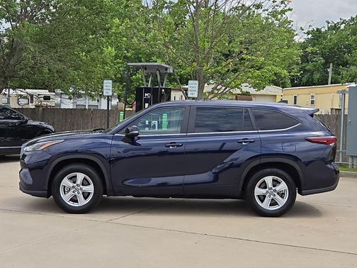 Blueprint 2025 Toyota Highlander LE