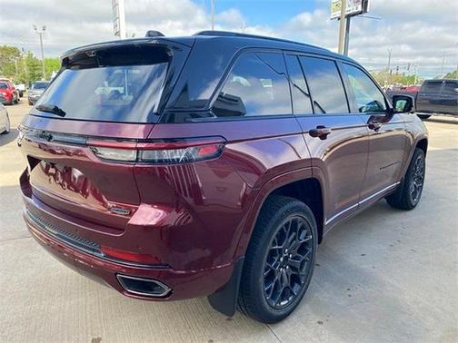 2025 Jeep Grand Cherokee Summit