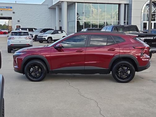 2024 Chevrolet Trax LT