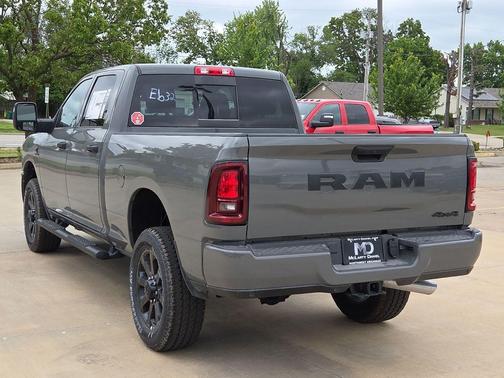 Ceramic Gray Clearcoat 2026 RAM 2500 Black Express Crew Cab 4x4 6'4' Box