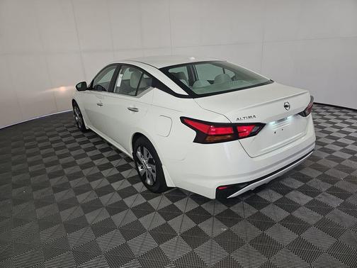 2020 Nissan Altima S FWD