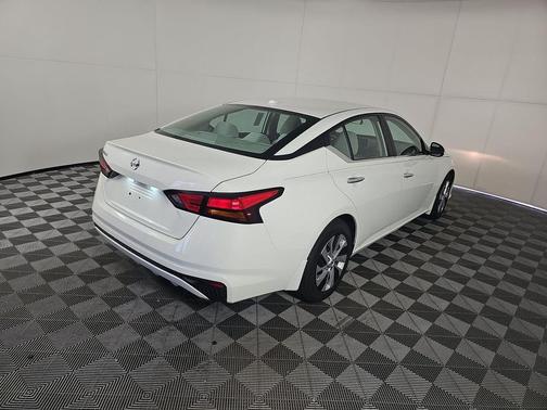 2020 Nissan Altima S FWD