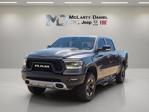 Granite Crystal Metallic Clearcoat 2019 RAM 1500 Rebel