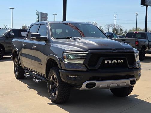 Granite Crystal Metallic Clearcoat 2019 RAM 1500 Rebel