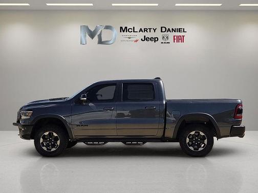 Granite Crystal Metallic Clearcoat 2019 RAM 1500 Rebel