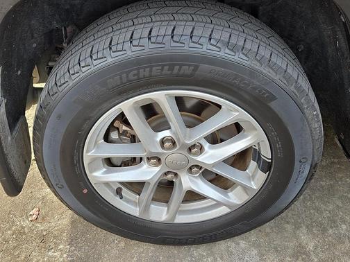 2022 Jeep Grand Cherokee L Laredo