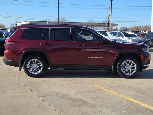 2022 Jeep Grand Cherokee L Laredo