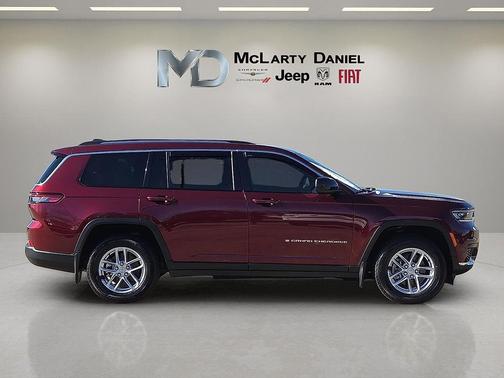 2022 Jeep Grand Cherokee L Laredo