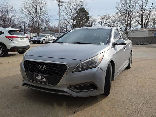2016 Hyundai SONATA Hybrid SE
