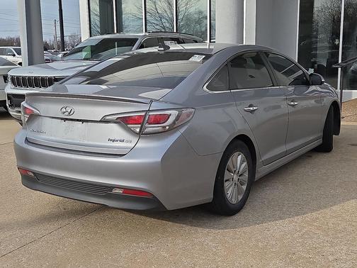 2016 Hyundai SONATA Hybrid SE