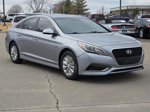 2016 Hyundai SONATA Hybrid SE