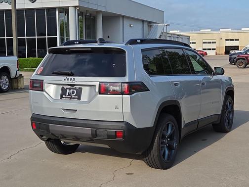 Silver Zynith Clearcoat 2026 Jeep Cherokee 85th Anniversary 4x4