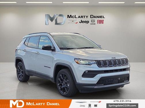 Silver Zynith Metallic Clearcoat 2026 Jeep Compass Latitude