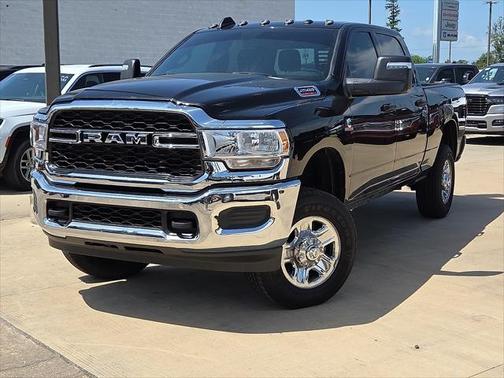 2024 RAM 2500 Tradesman Crew Cab 4x4 6'4' Box