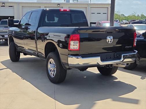 2024 RAM 2500 Tradesman Crew Cab 4x4 6'4' Box