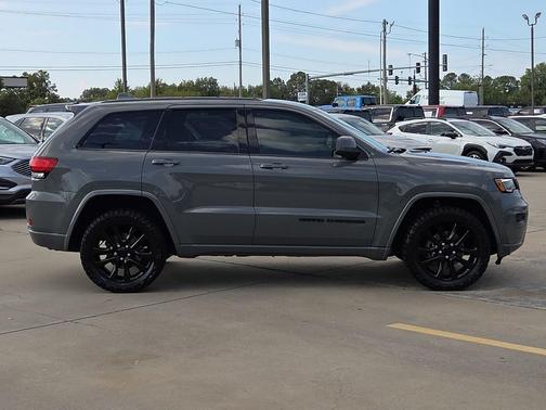 2020 Jeep Grand Cherokee Altitude