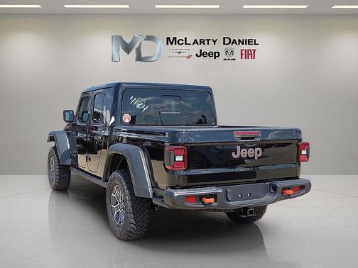 Black Clearcoat 2025 Jeep Gladiator Mojave 4x4