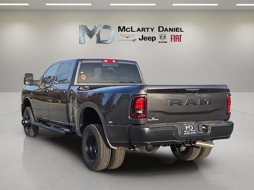 2026 RAM 3500 Tradesman Crew Cab 4x4 8' Box