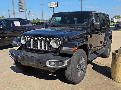 2024 Jeep Wrangler 4-Door Sahara 4x4