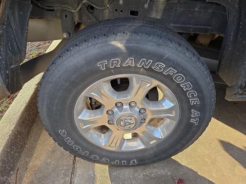 2022 RAM 2500 Tradesman Crew Cab 4x4 6'4' Box