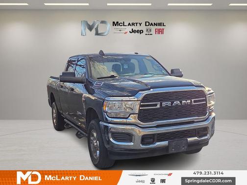 2022 RAM 2500 Tradesman Crew Cab 4x4 6'4' Box