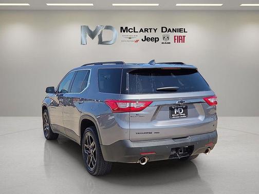 Satin Steel Metallic 2020 Chevrolet Traverse LT Cloth