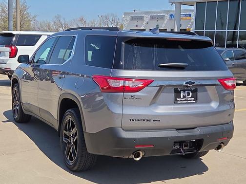 Satin Steel Metallic 2020 Chevrolet Traverse LT Cloth