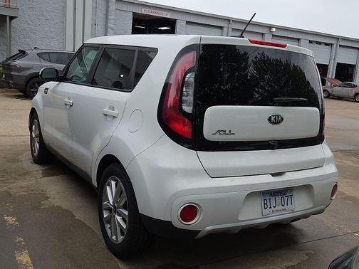 Clear White 2018 Kia Soul +