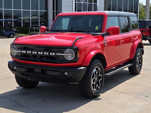 2024 Ford Bronco Outer Banks