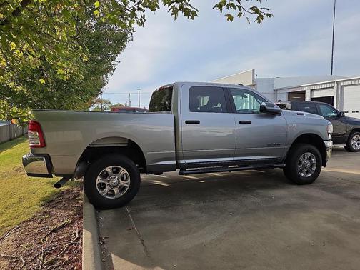 2022 RAM 2500 Big Horn Crew Cab 4x4 6'4' Box