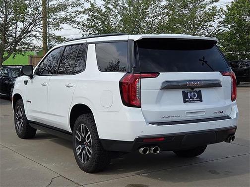 2023 GMC Yukon 4WD AT4