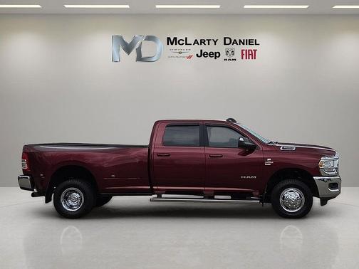 Delmonico Red Pearlcoat 2021 RAM 3500 Big Horn Crew Cab 4x4 8' Box